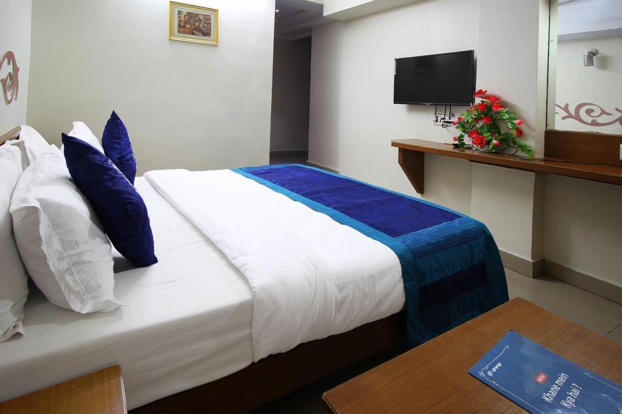 אחמדאבאד Hotel Campus מראה חיצוני תמונה